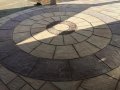 big-circle-concrete-tile-home-driveways-pictures