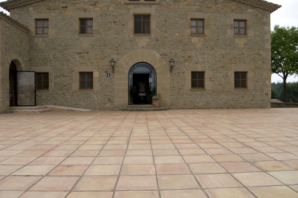 Buy affordable tile design images price in pakistan